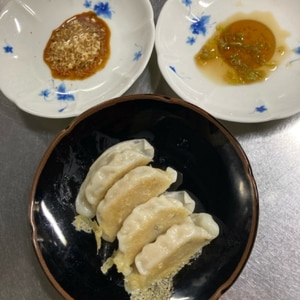 市販の餃子を素揚げ 七味醤油マヨとネギポンで食べる